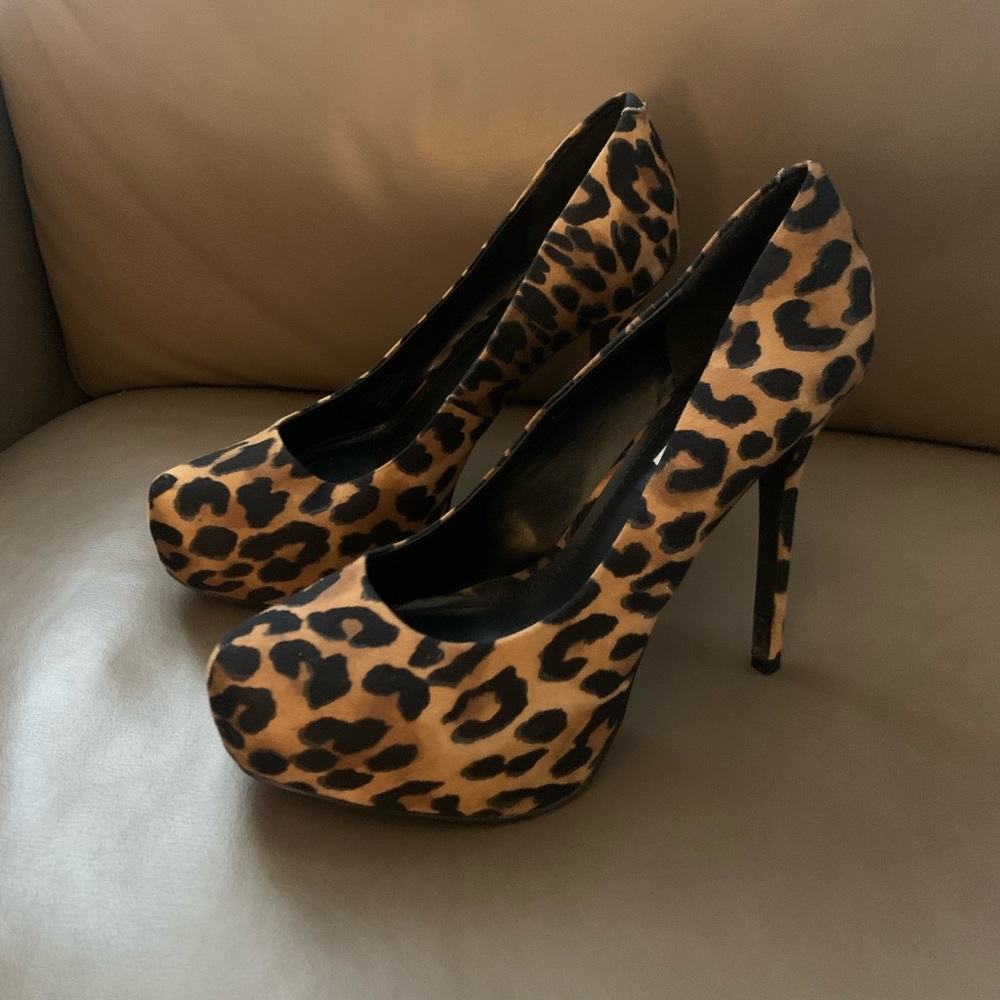 Steve Madden Nala Leopard Stiletto Heels size 10